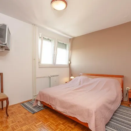 Apartman Vesna アパート