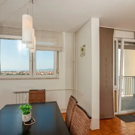 Apartman Vesna アパート *